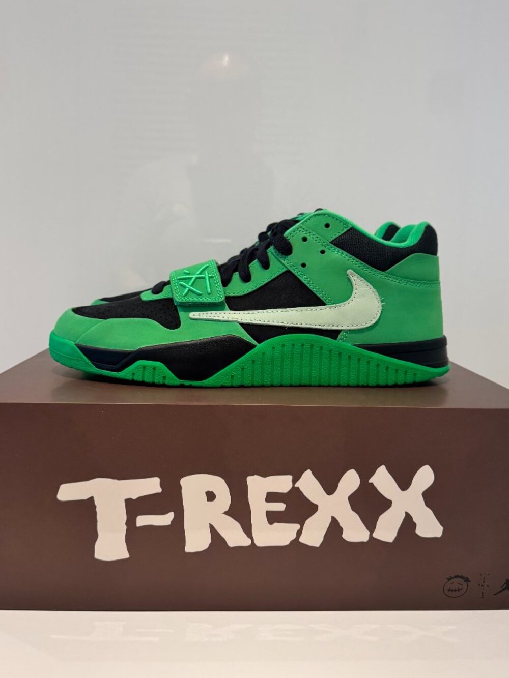BRAND NEW IN BOX - Jordan CJ1 T-Rexx "Travis Scott - Green Spark" Sz. 10